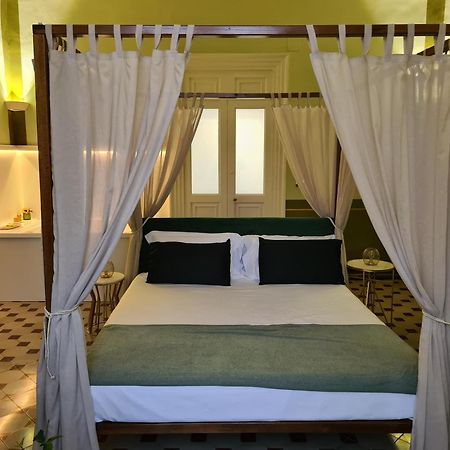 Toscano Palace Luxury Rooms Catania Bagian luar foto