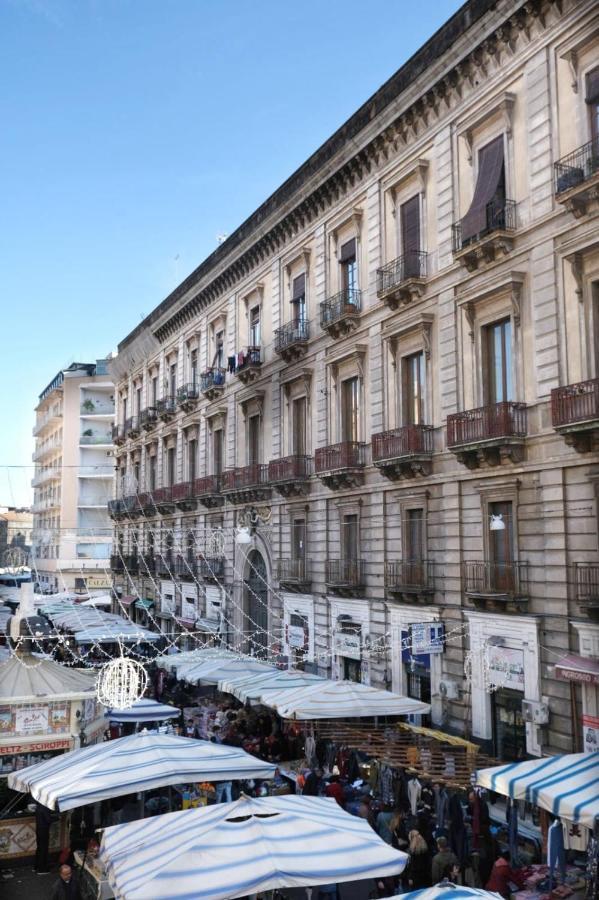 Toscano Palace Luxury Rooms Catania Bagian luar foto