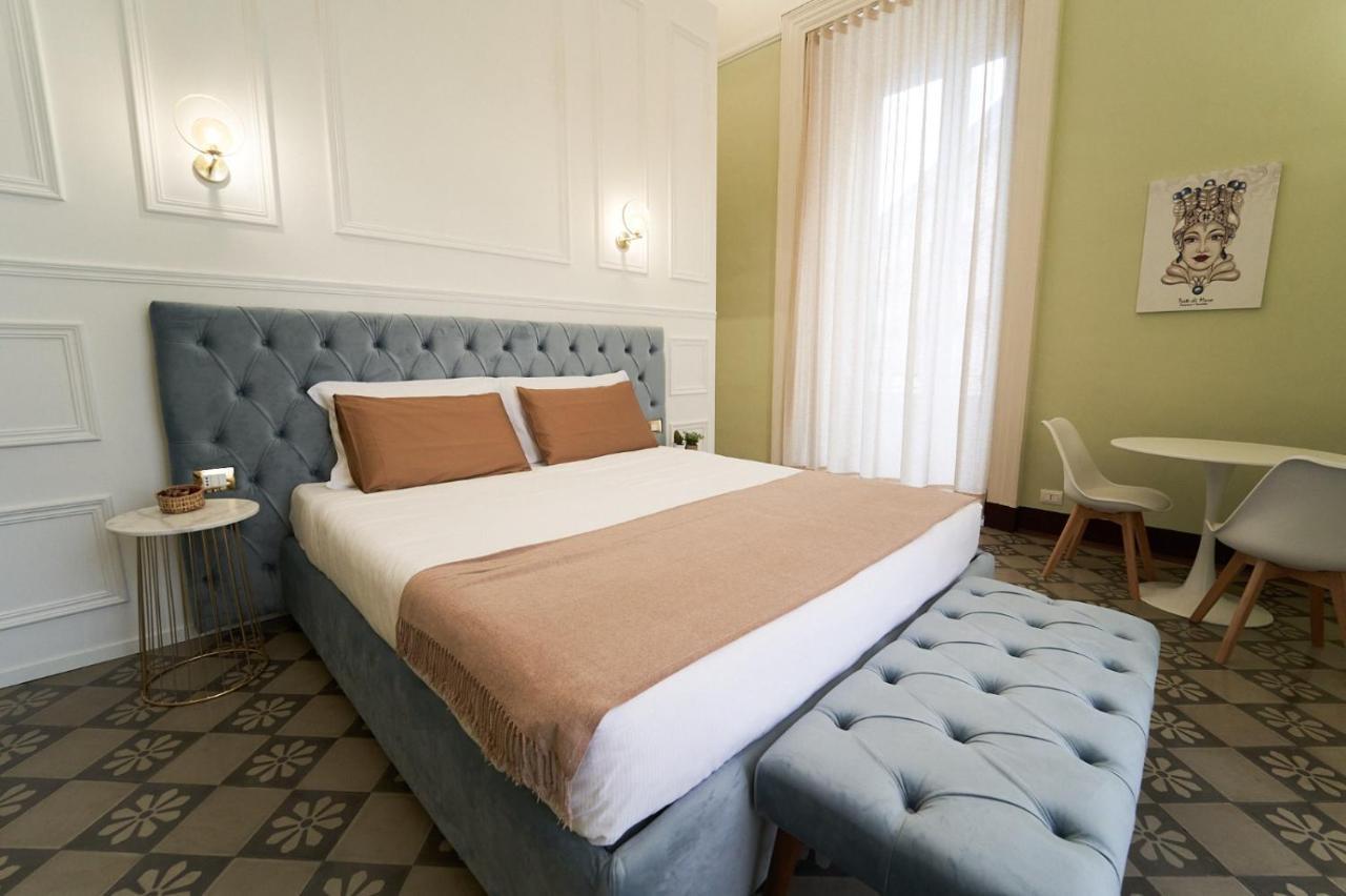 Toscano Palace Luxury Rooms Catania Bagian luar foto