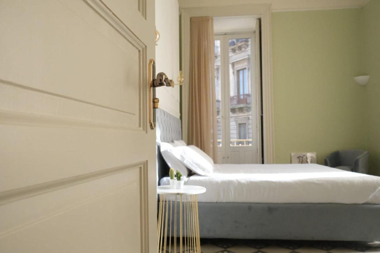 Toscano Palace Luxury Rooms Catania Bagian luar foto