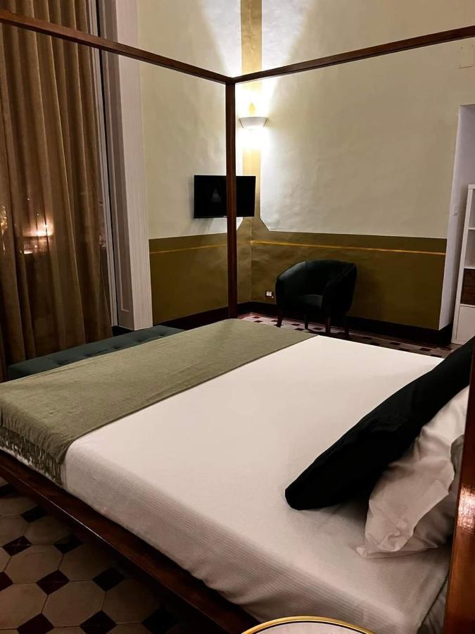 Toscano Palace Luxury Rooms Catania Bagian luar foto