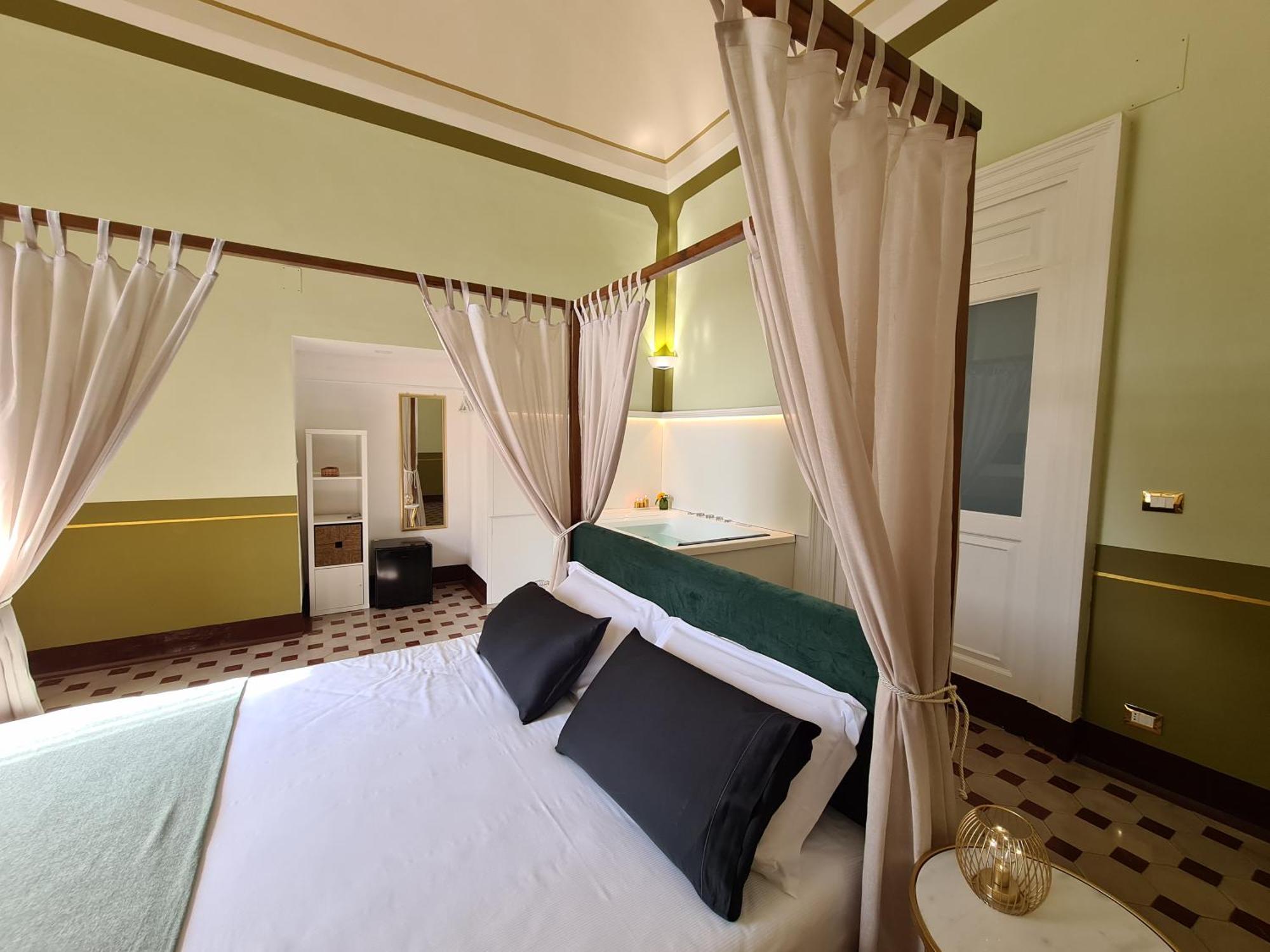 Toscano Palace Luxury Rooms Catania Bagian luar foto