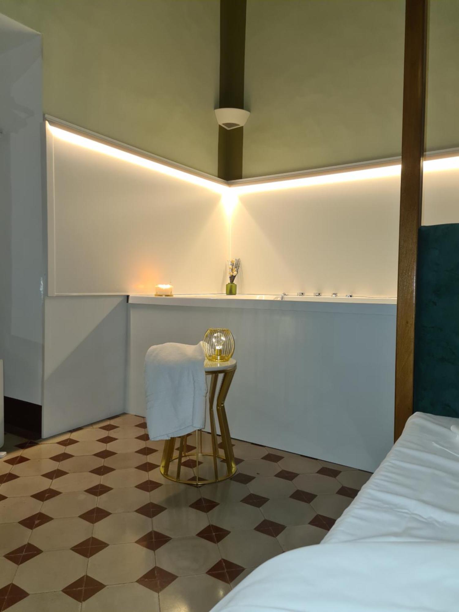 Toscano Palace Luxury Rooms Catania Bagian luar foto